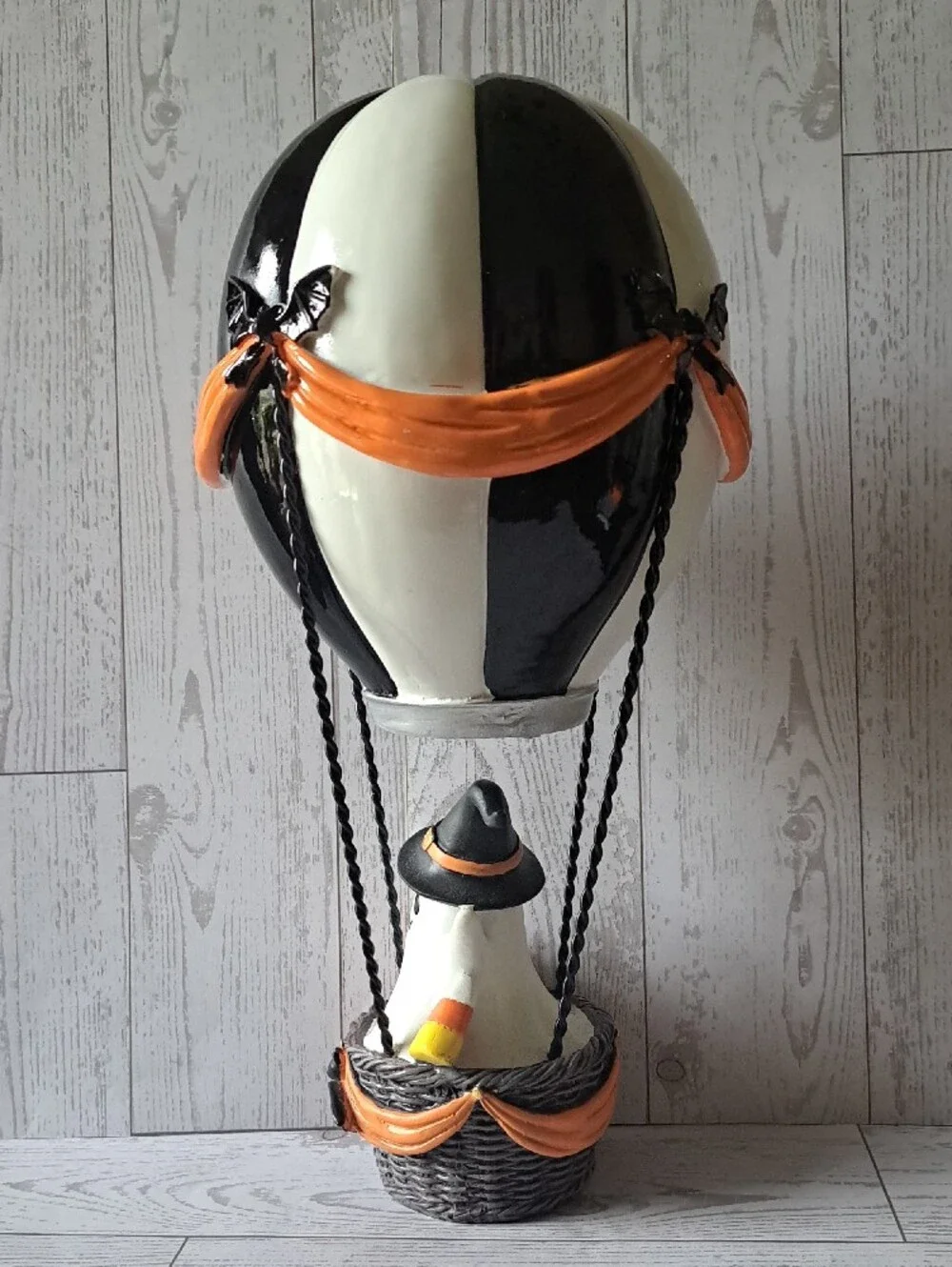Ghost Figurine In Hot Air Balloon Halloween Decor - Free Standing Tabletop New